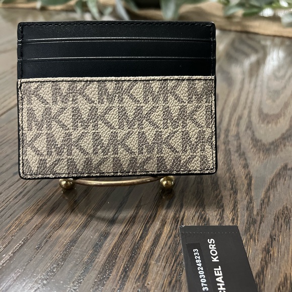 Michael Kors NEW leather card holder - Picture 5 of 6